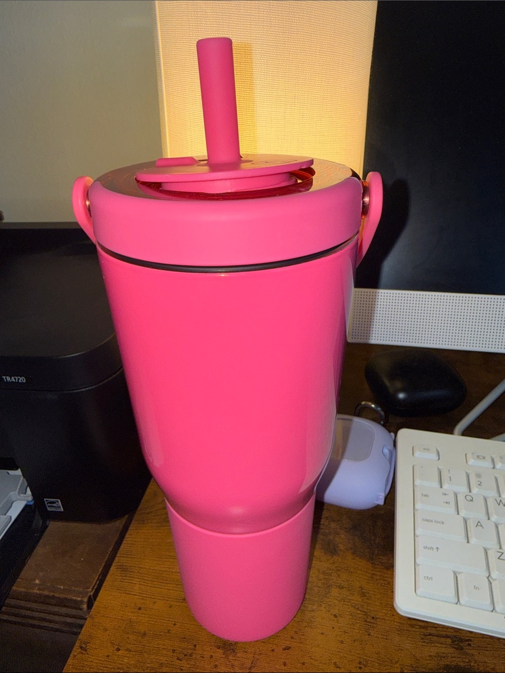 Brumate neon pink 35oz Resa